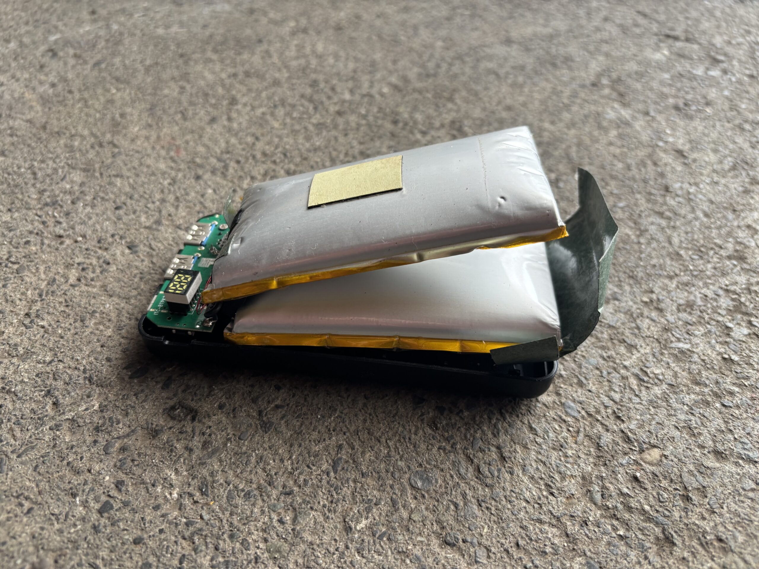 モバイルバッテリーの様子3